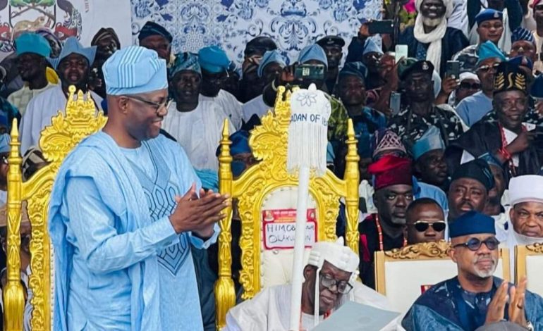 Dignitaries Gather As Oba Olakulehin Crowned 43rd Olubadan