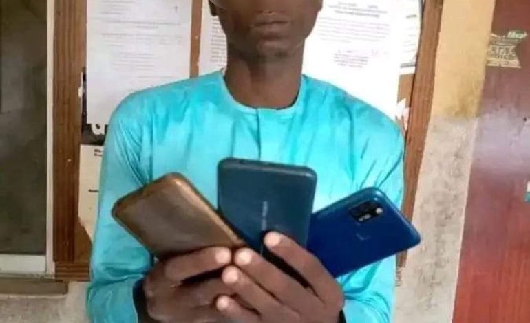 Fake Lecturer Arrested While Attempting To Steal Freshers’ Phone