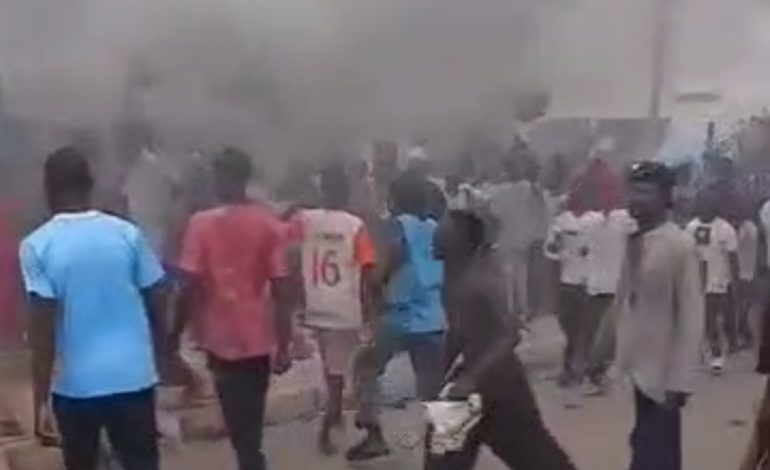 #EndBadGovernance Protesters In Gombe Call For Military Takeover (Video)