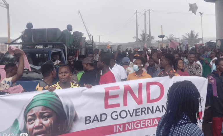 Day 2 #EndBadGovernance Protest: Protesters Storm Gani Fawehinmi Park In Lagos, Lament Economic Hardship