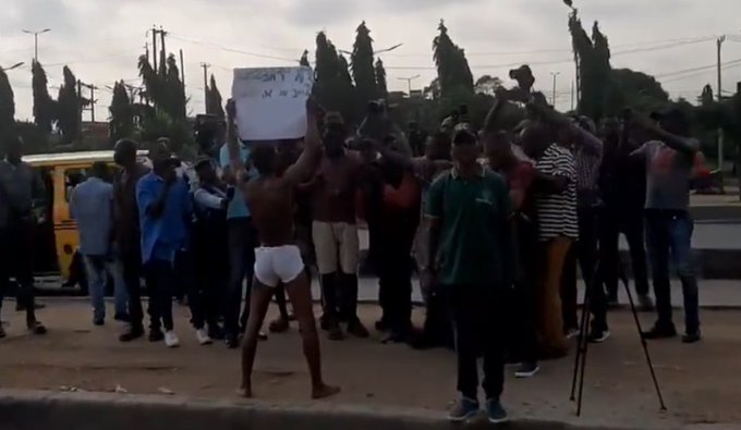 #EndBadGovernance: Half-Dressed Man, Others Continue Protest In Lagos