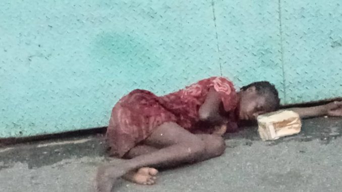 Suspected Ritualist Dumps Lady By Roadside In Osogbo