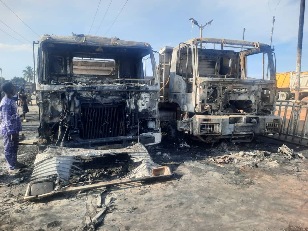 Petrol Tanker Fire Causes Panic Along Lagos-Ibadan Expressway