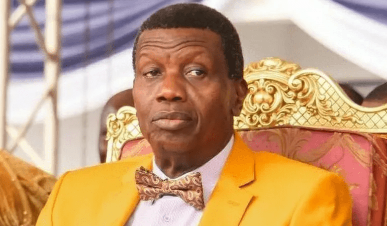 Pastor Adeboye Under Fire For Claiming Prayers Stopped $1 From Reaching N10,000