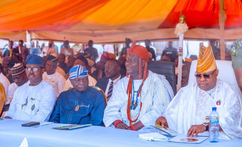 Oyinlola, Osun Workers Endorse Adeleke For Second Term