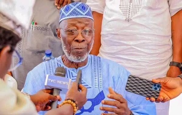 APC Chieftain Begs LG Workers To Return To Work With Oyetola’s Chairmen