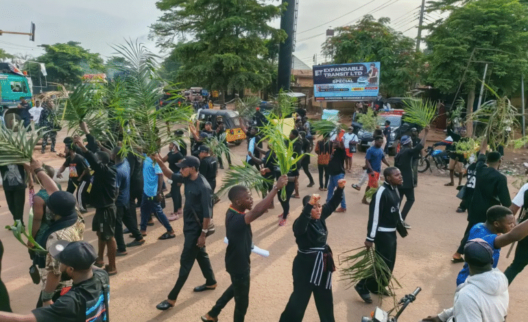 Protest In Benue As Angry Youths Block Abuja-Makurdi Highway Over Incessant Killings