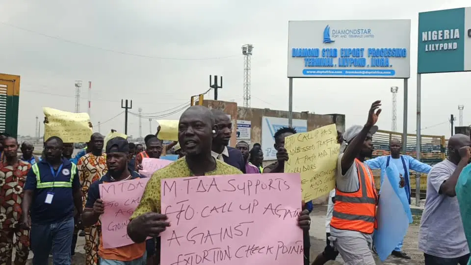 Protest As Maritime Truck Drivers Decry 400,000 Extortion
