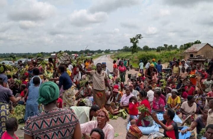 Benue IDPs Block Highway, Demand Return To Ancestral Homes