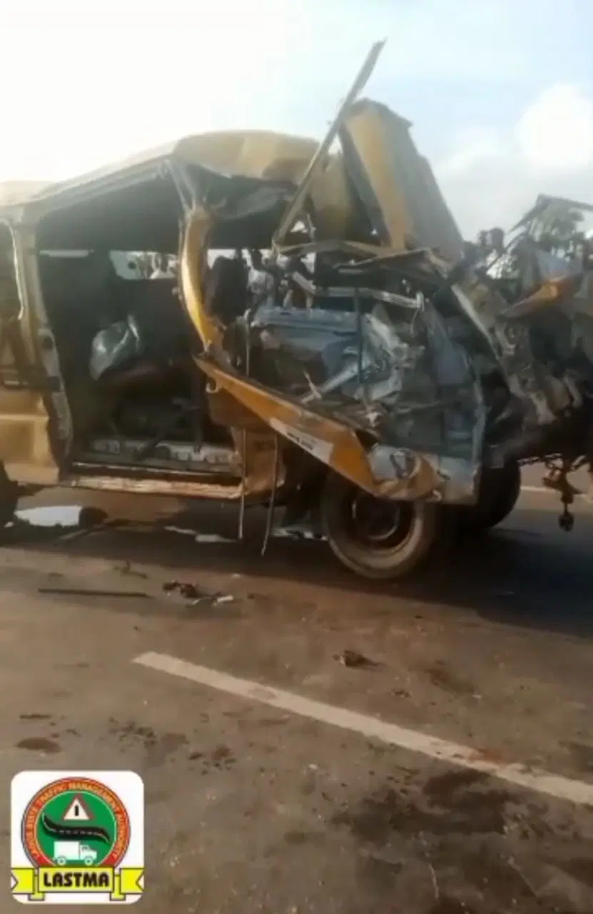 Eight Die As Speeding Commercial Bus Rams Into Truck In Lagos