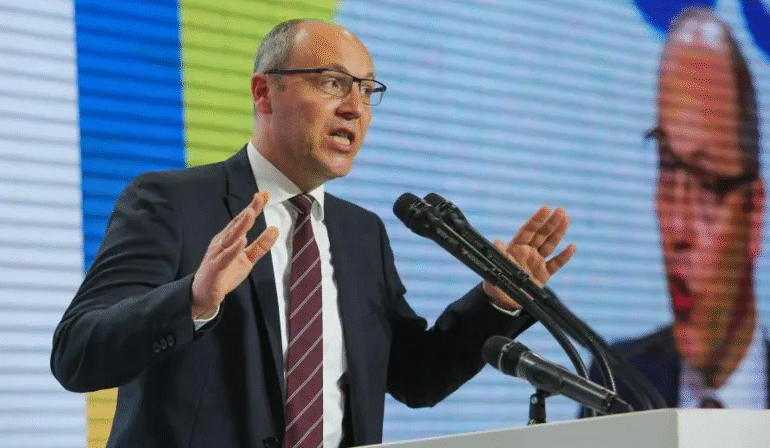 Former Speaker Shot Dead