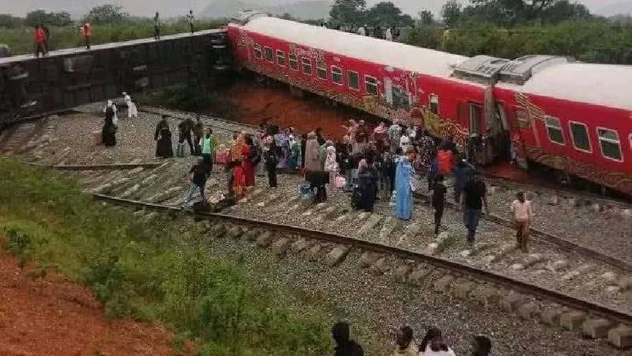‎Abuja Train Derailment: NSIB Begins Probe, Confirms 12 Injuries