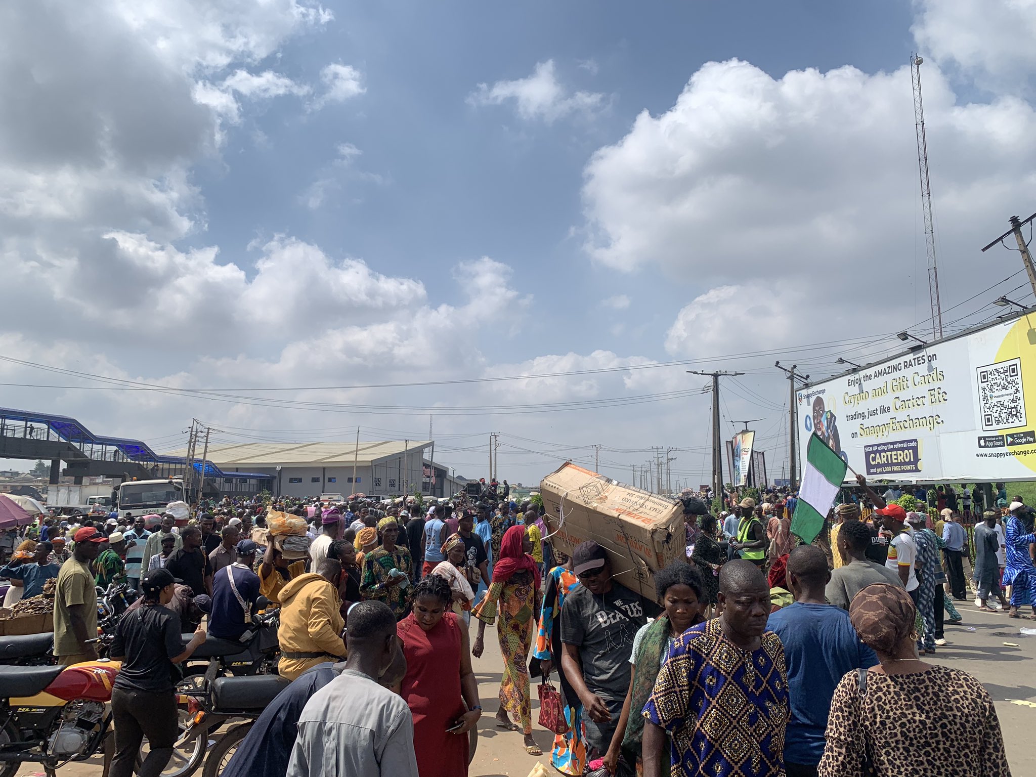 Oyo Residents Protest Gov Makinde’s Alleged Land Grab