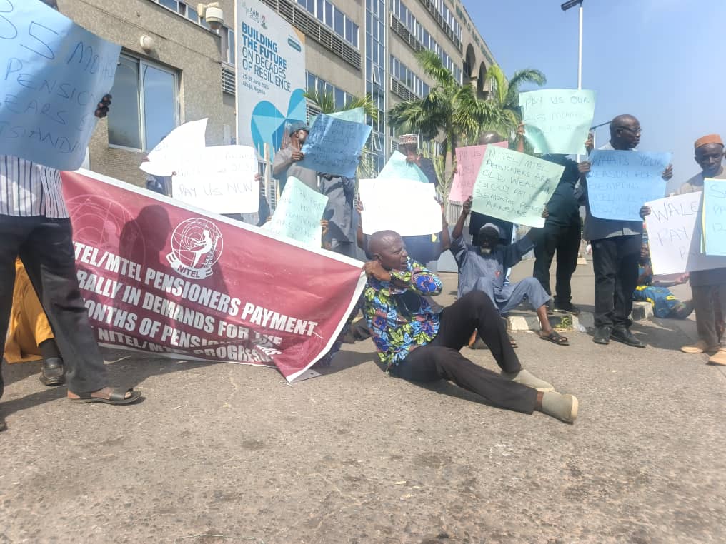 NITEL, MTEL Pensioners Protest 35 Months Unpaid Arrears, Benefits