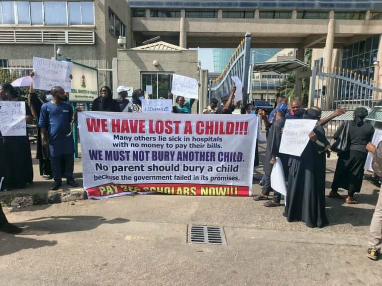 Parents Of Students Studying Abroad Block Finance Ministry, Protest Unpaid Allowances