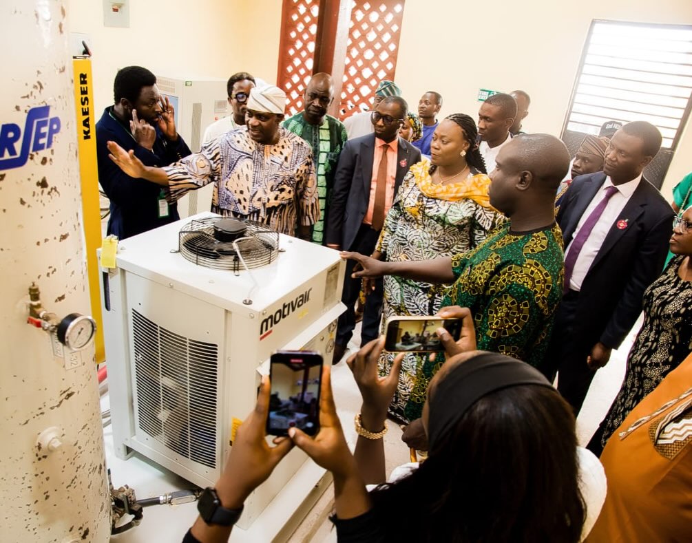 FG Supports Osun Hospitals With Oxygen Plants, Equipment