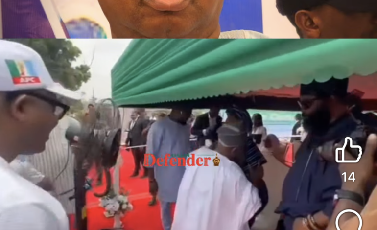 Video: Soun Of Ogbomoso Ignores Oyebamiji’s Handshake As Osun APC Candidate Kneels For Godfather’s Wife