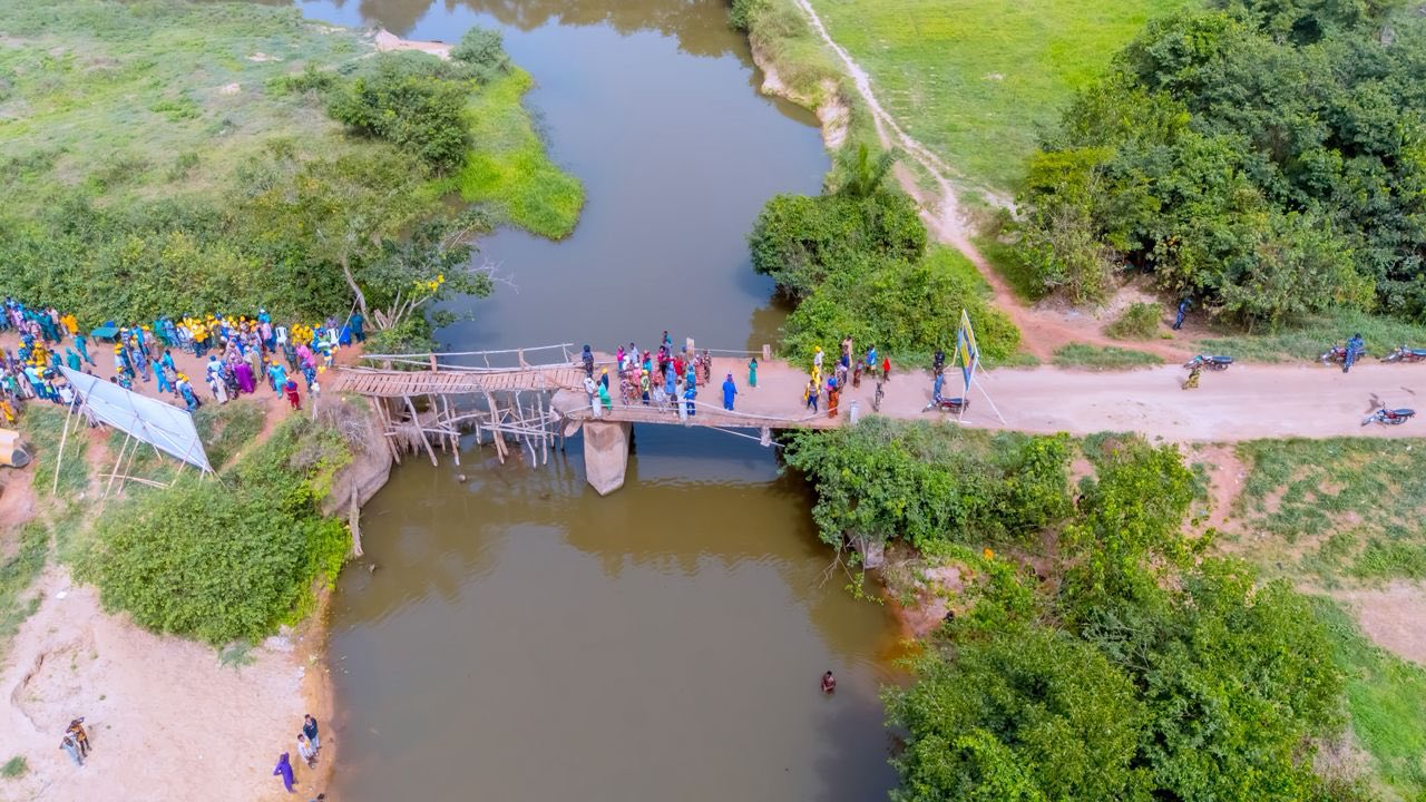Adeleke Flags off Construction Of Roads, Bridge In Obokun, Slams Fadahunsi, Wole Oke