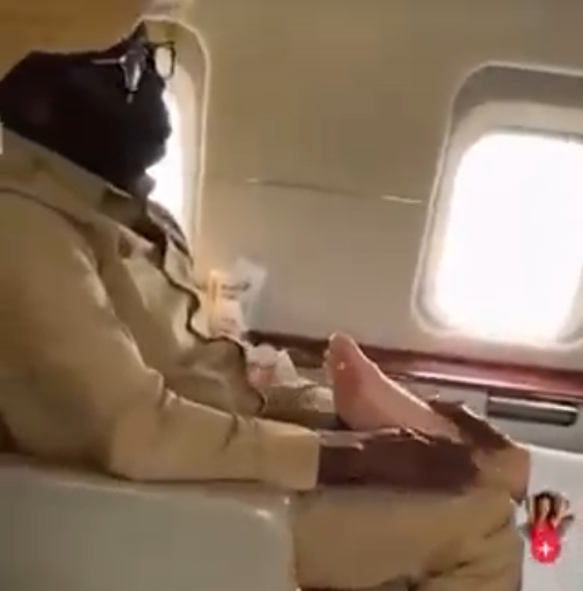 Nigerians Tongue Lash Oshiomhole Over Viral Private Jet Foot Massage Video