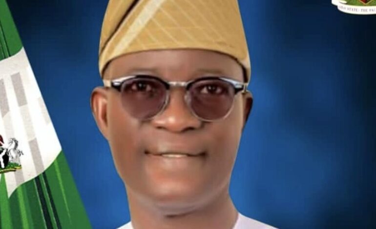 Residents Accuse Oyo Council Chairman Of Leading Thugs To Vandalise NRC Rail Assets In Ibadan