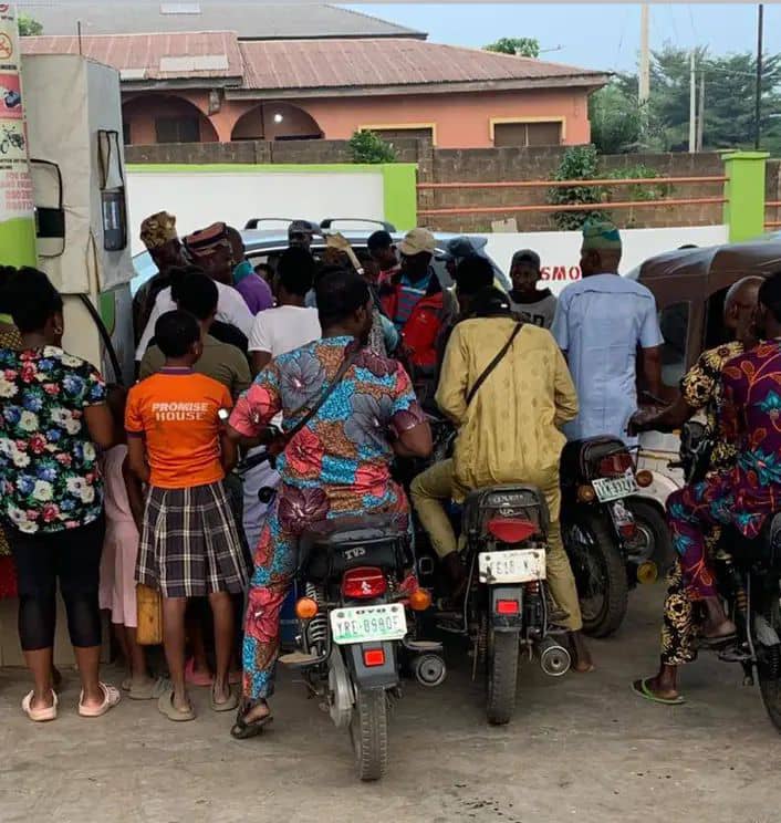 Panic Hits Ibadan Community As Fuel Price Rises To N1,020
