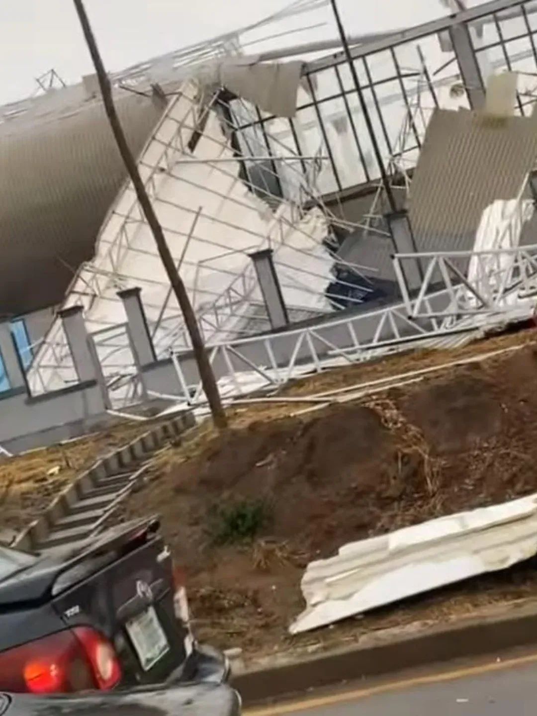 Wike-Built Abuja Bus Terminal Collapses Hours After FCT Minister Orders Arrest Of Man Over Hotel Collapse