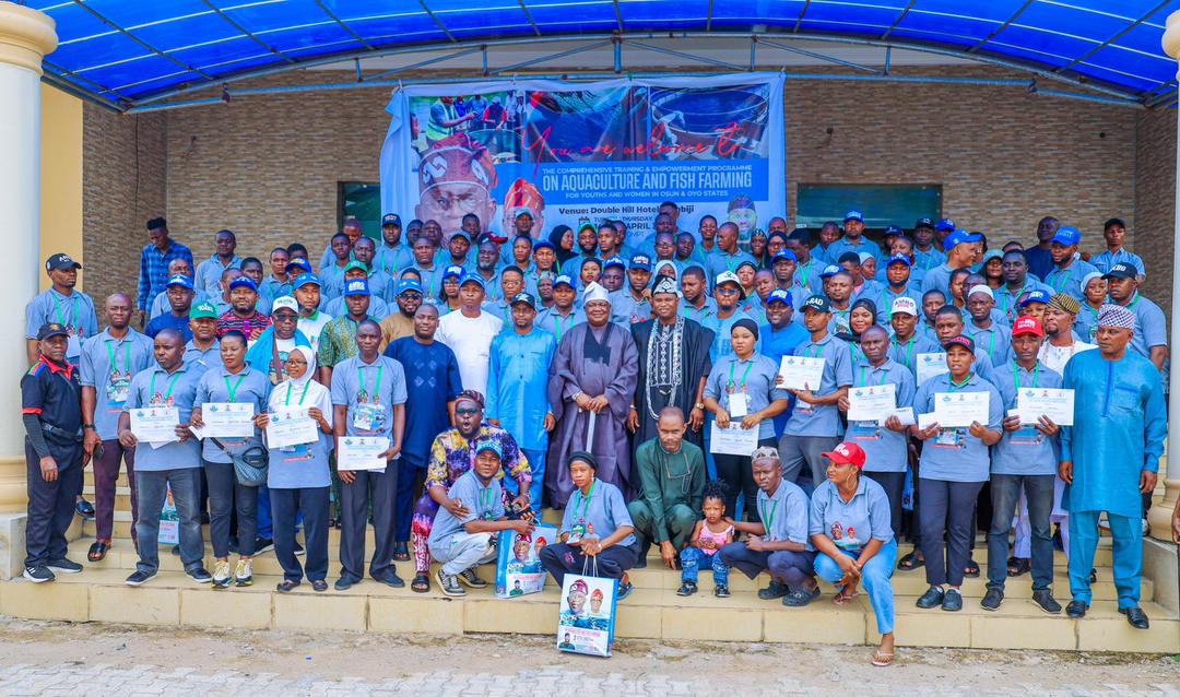 Ex-Governor’s Son Trains, Gives Grants To 100 In Osun