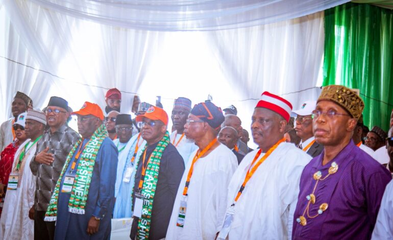 PHOTONEWS: Faces At the ADC National Convention