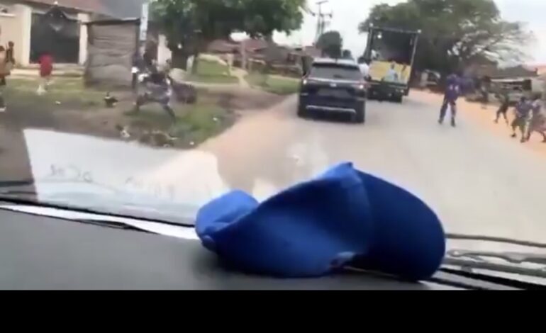 VIDEO: Condemnations Trail Viral Video of APC Campaign Bus Throwing Bread To Ekiti Residents