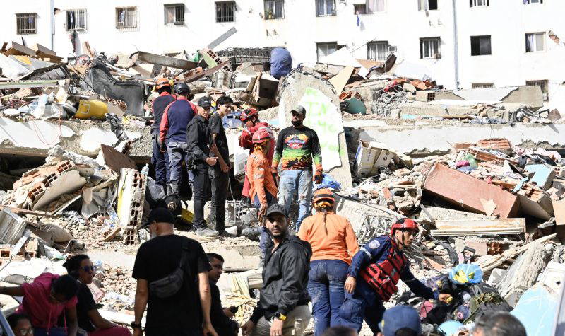 Venezuela Earthquake Death Toll Rises To 920, Over 50,000 Missing